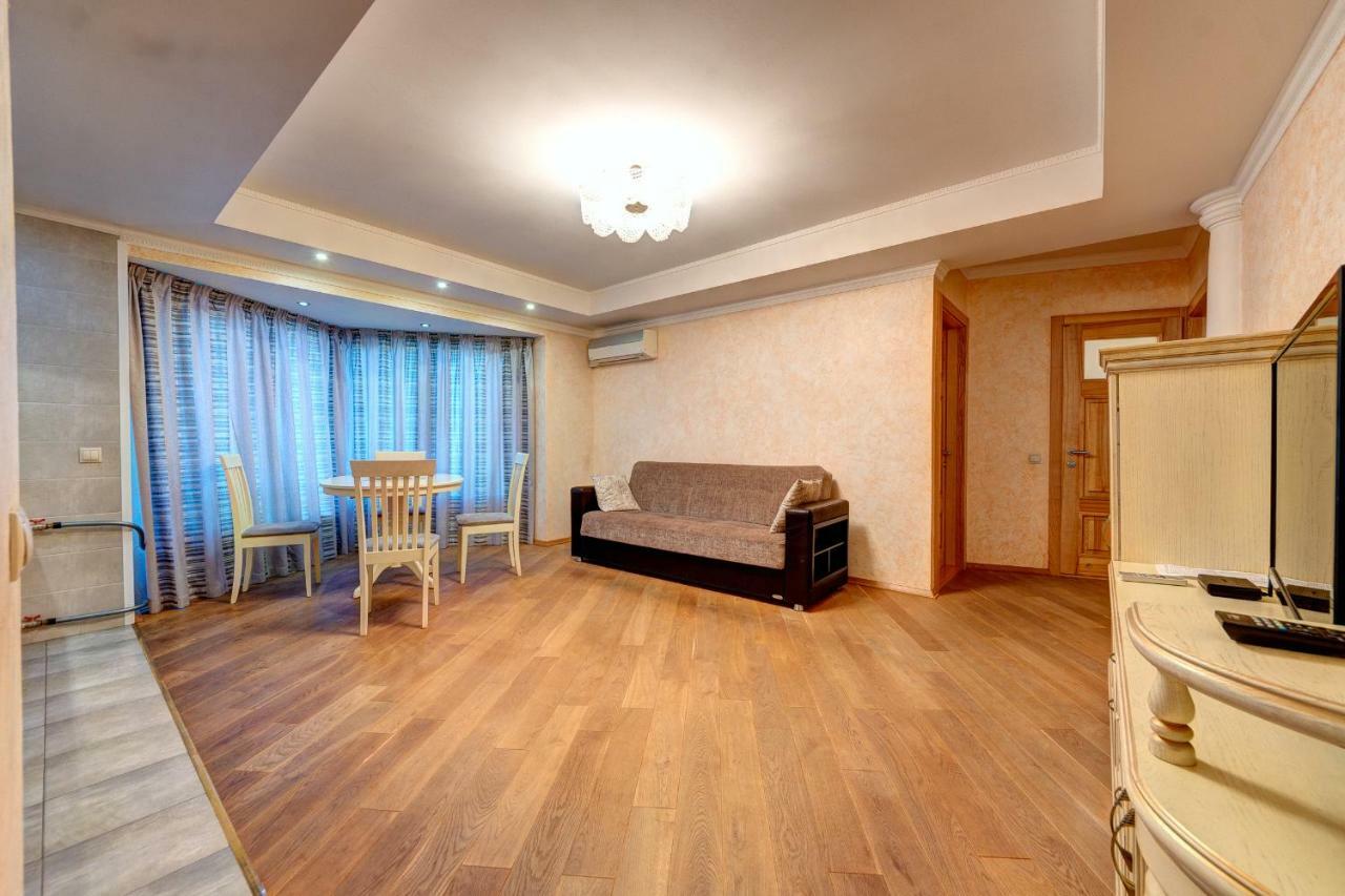 Apartments Near The Shopping Center Gulliver Киев Экстерьер фото