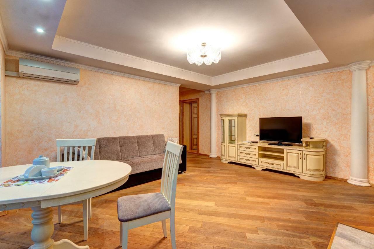 Apartments Near The Shopping Center Gulliver Киев Экстерьер фото