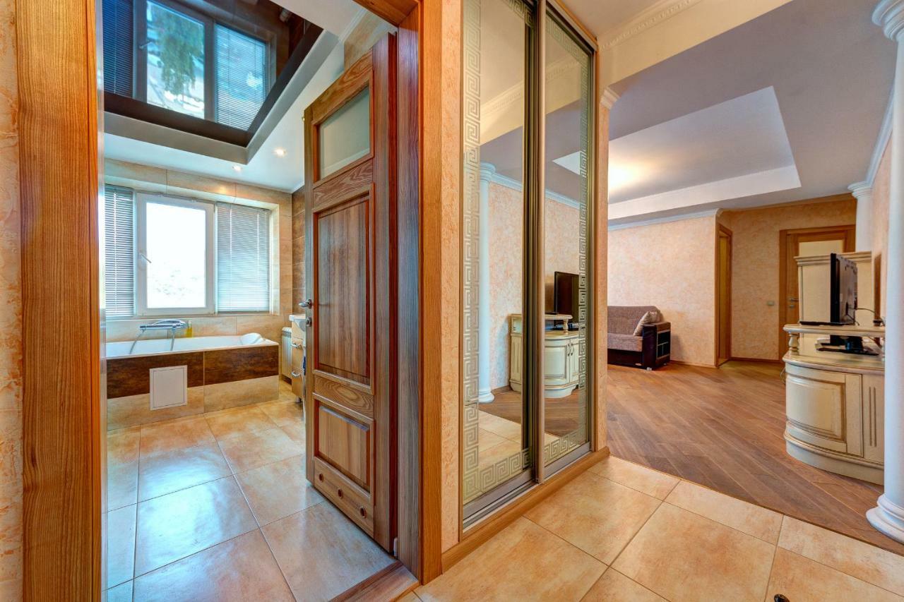 Apartments Near The Shopping Center Gulliver Киев Экстерьер фото